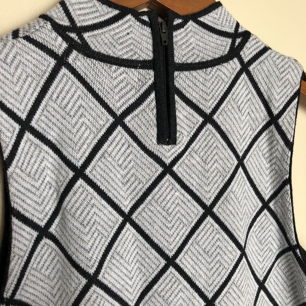 Romeo & Juliet Couture mock neck knit dress NWT - Picture 6 of 8